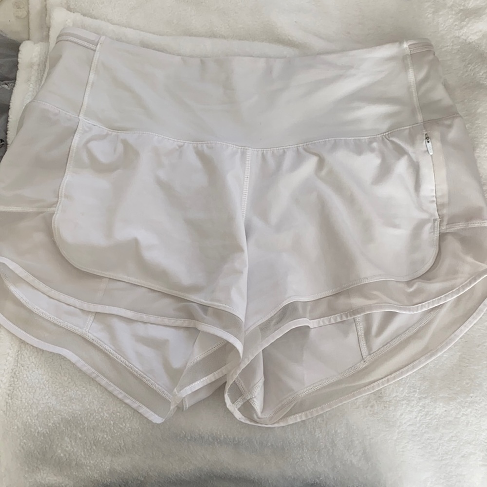 Lululemon shorts in white